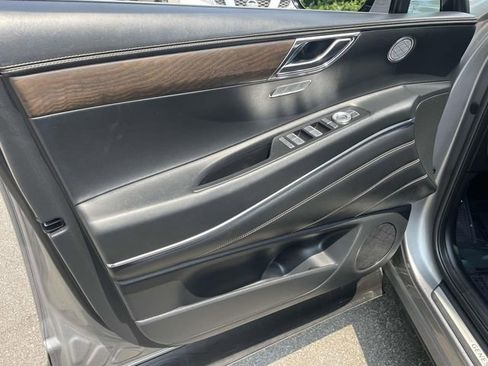 Used 2024 Genesis GV80 2.5T image 19