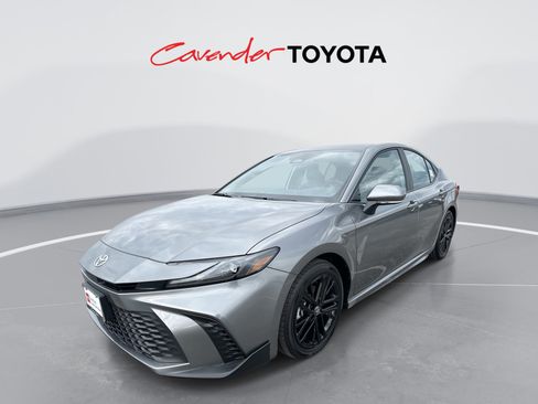 Certified 2026 Toyota Camry SE image 1