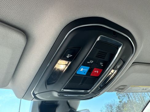 Used 2024 Jeep Grand Cherokee Laredo image 23