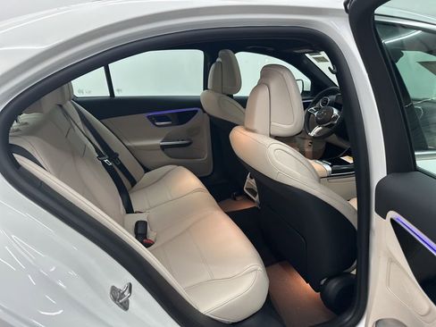 Used 2025 Mercedes-Benz C 300 Sedan image 23