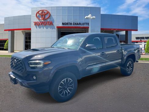 Used 2023 Toyota Tacoma TRD Sport w/ Technology Package AWD/4WD image 5