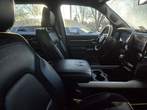 Used 2019 RAM 1500 Laramie image 16