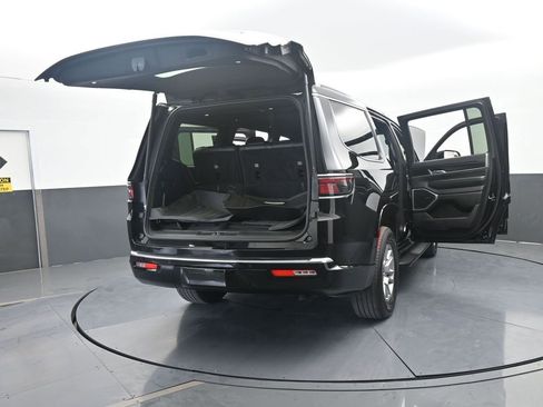 Used 2023 Jeep Wagoneer 4WD image 82