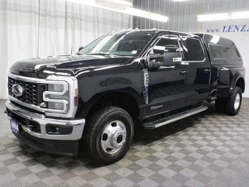 Used 2024 Ford F350 Lariat w/ FX4 Off-Road Package AWD/4WD image 9