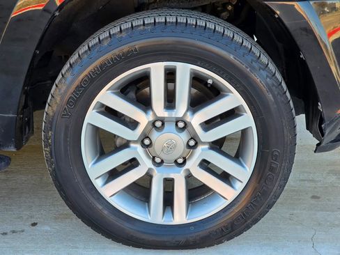 Used 2010 Toyota 4Runner Limited image 31