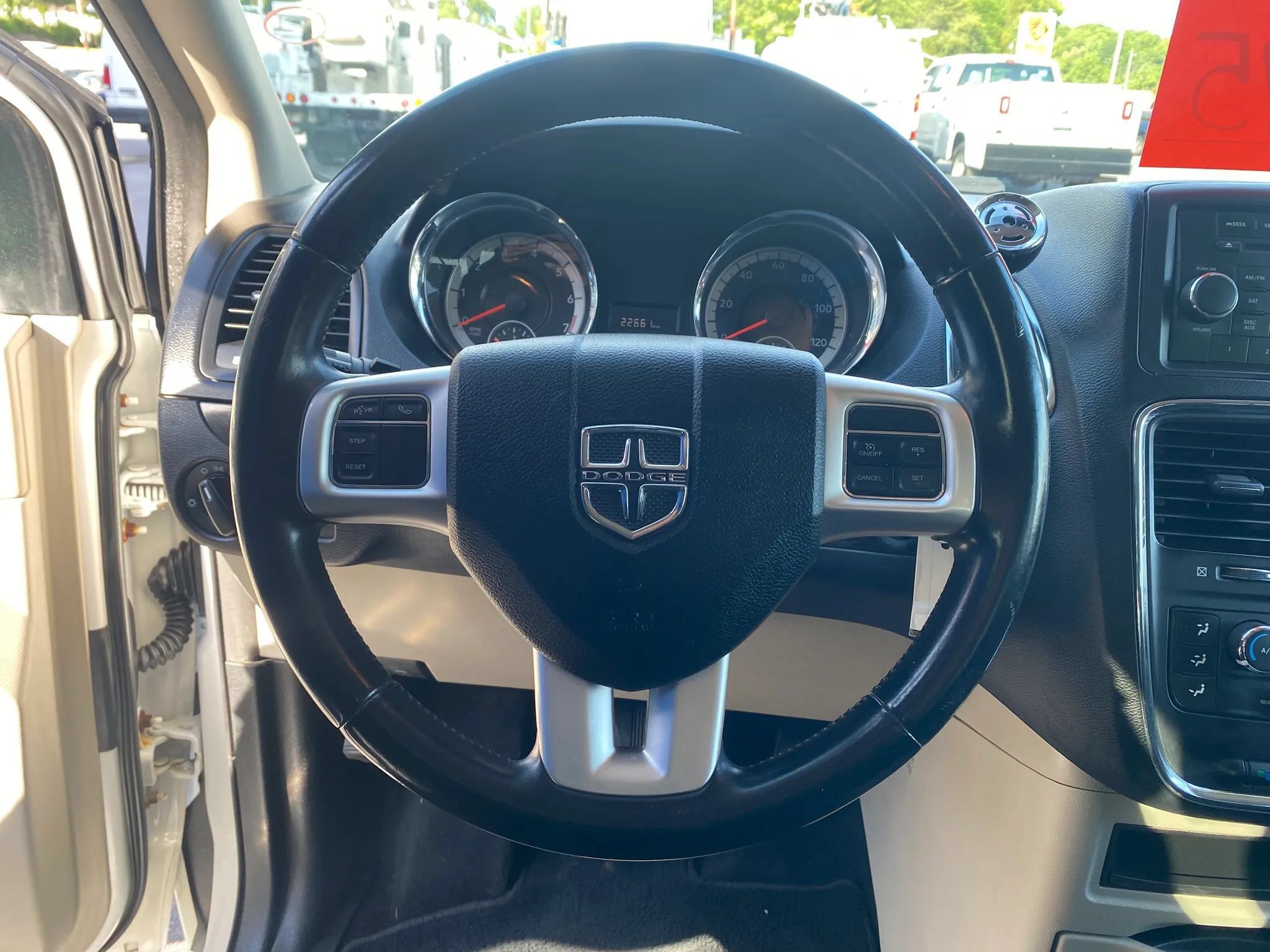 Used 2015 Dodge Grand Caravan SE w/ Quick Order Package 29E SE FWD image 10