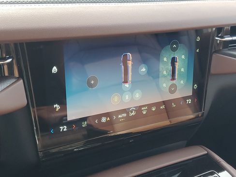 New 2026 Lincoln Navigator Reserve image 24