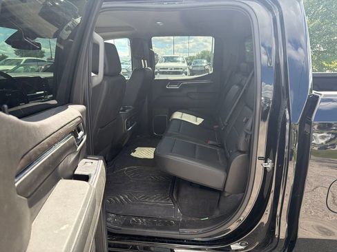Used 2024 Chevrolet Silverado 1500 LTZ AWD/4WD image 7