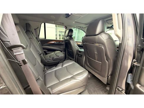 Used 2016 Cadillac Escalade Premium AWD/4WD image 12