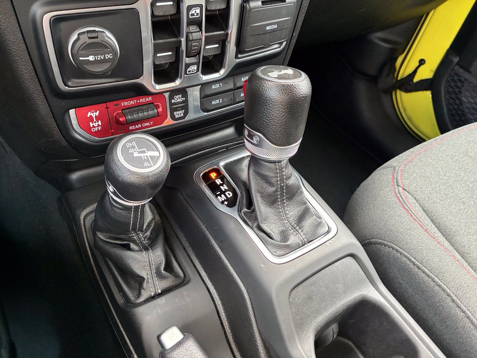 Used 2024 Jeep Wrangler Unlimited Rubicon AWD/4WD image 26