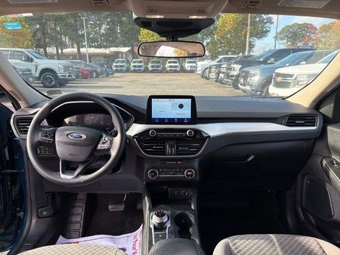 Certified 2020 Ford Escape SE image 13