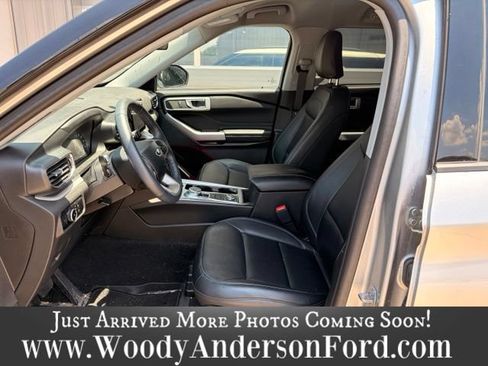 Used 2024 Ford Explorer XLT w/ Equipment Group 202A AWD/4WD image 10