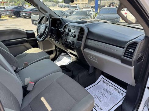 Used 2018 Ford F250 XL w/ Power Equipment Group RWD image 26