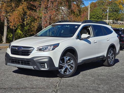 Used 2022 Subaru Outback Limited image 2