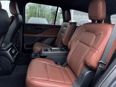Certified 2023 Lincoln Aviator Reserve w/ Equipment Group 201A AWD/4WD image 23