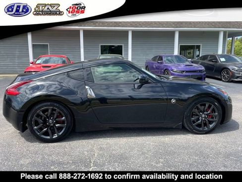 Used 2019 Nissan 370Z Coupe RWD image 8