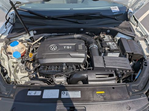 Used 2017 Volkswagen Passat 1.8T SE image 38