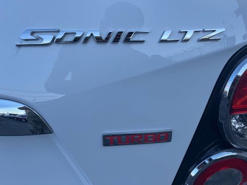 Used 2012 Chevrolet Sonic LTZ image 10