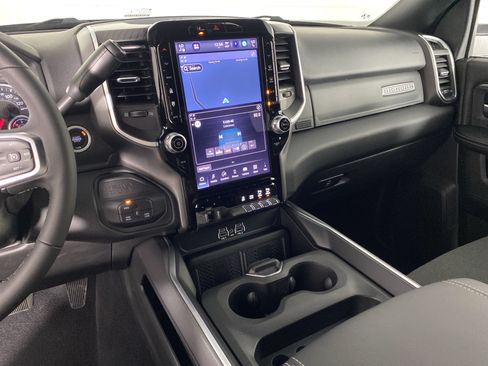 New 2026 RAM 2500 Big Horn AWD/4WD image 25