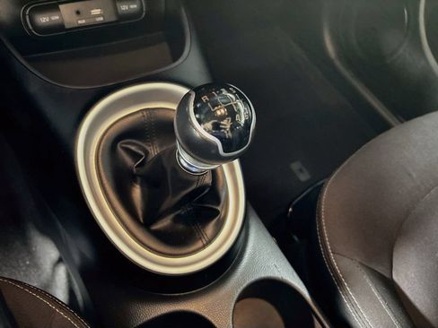 Used 2016 Kia Soul FWD image 16
