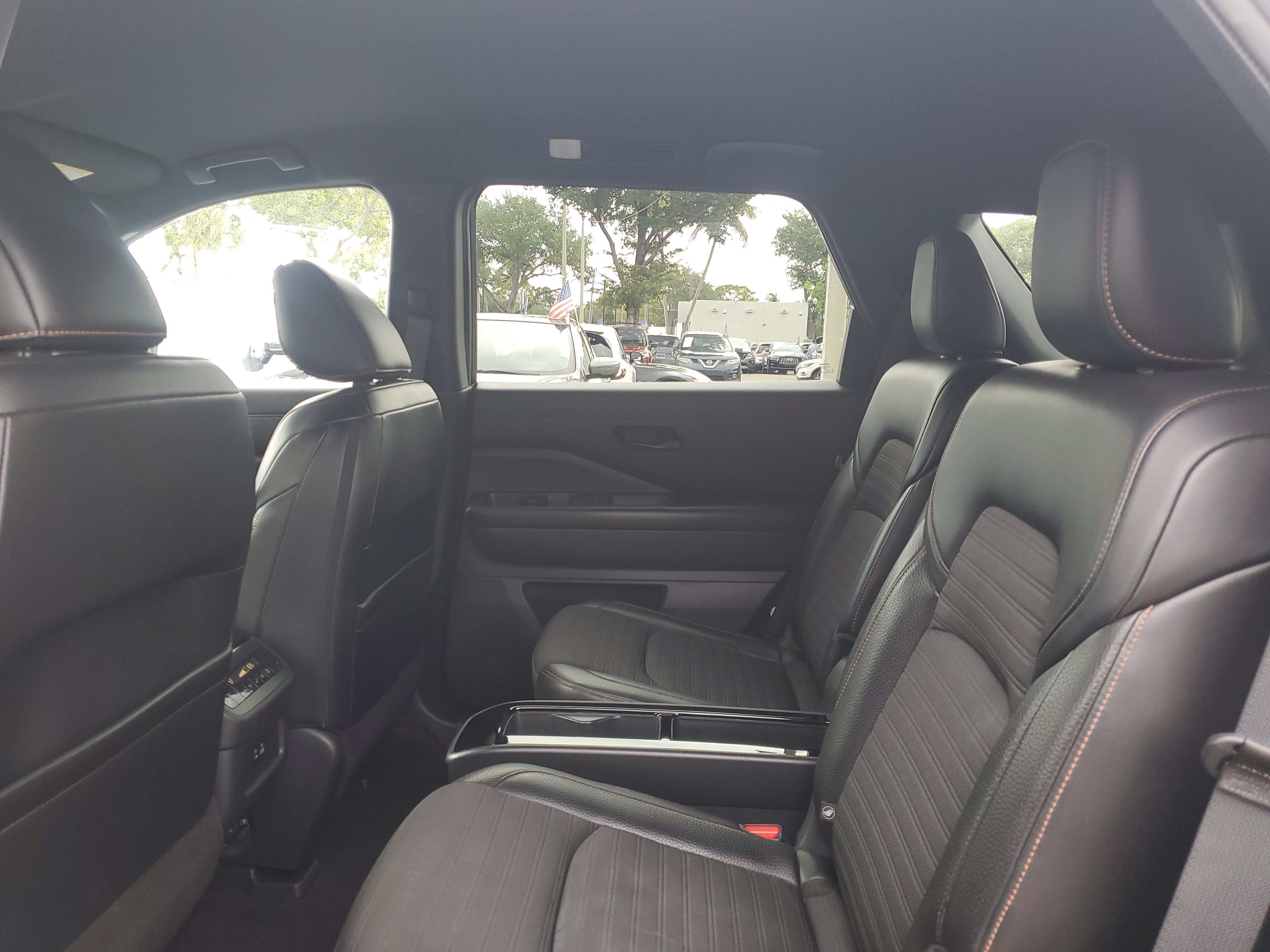 Used 2023 Nissan Pathfinder Rock Creek AWD/4WD image 12