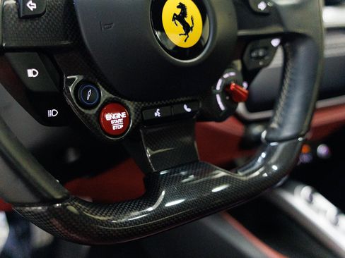 Used 2019 Ferrari Portofino RWD image 36