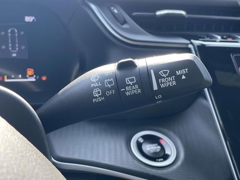 Used 2025 Jeep Grand Cherokee L Laredo RWD image 24