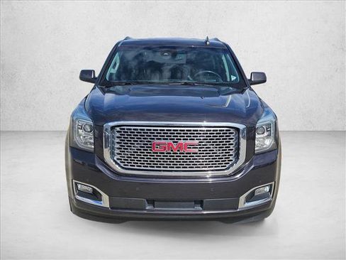 Used 2016 GMC Yukon Denali w/ Open Road Package image 2