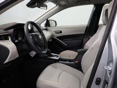 New 2026 Toyota Corolla Cross L image 11