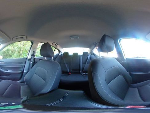 Used 2025 Nissan Altima 2.5 SV FWD image 41