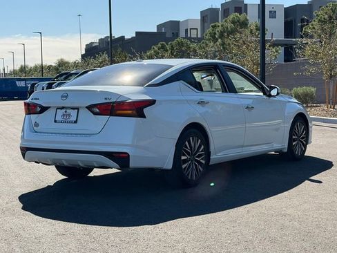 Certified 2023 Nissan Altima 2.5 SV image 6