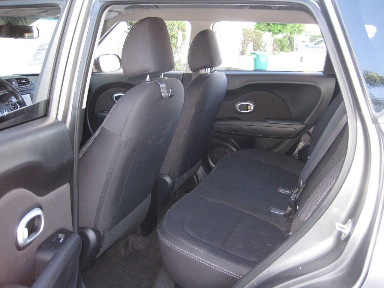 Used 2019 Kia Soul FWD image 19