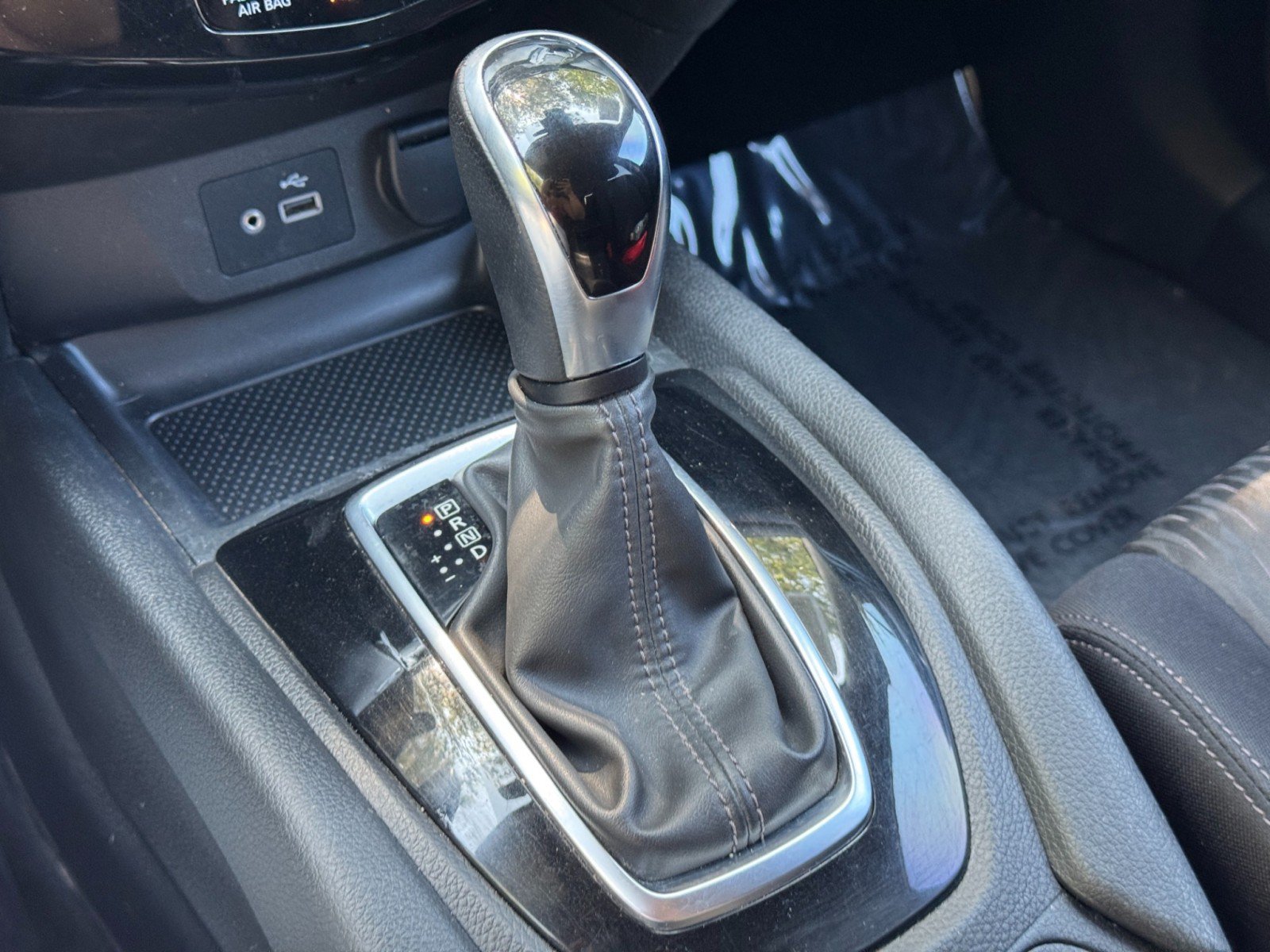 Used 2019 Nissan Rogue SV FWD image 25