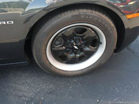 Used 2013 Chevrolet Camaro LS RWD image 11