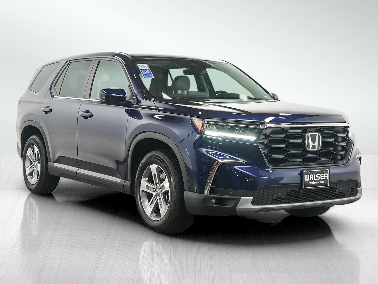 Used 2025 Honda Pilot EX-L image 7