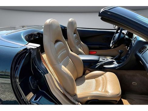 Used 2000 Chevrolet Corvette Convertible w/ Memory Pkg RWD image 10