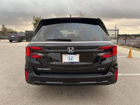 Certified 2026 Honda Odyssey Elite image 5