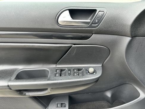 Used 2010 Volkswagen Jetta TDI image 22