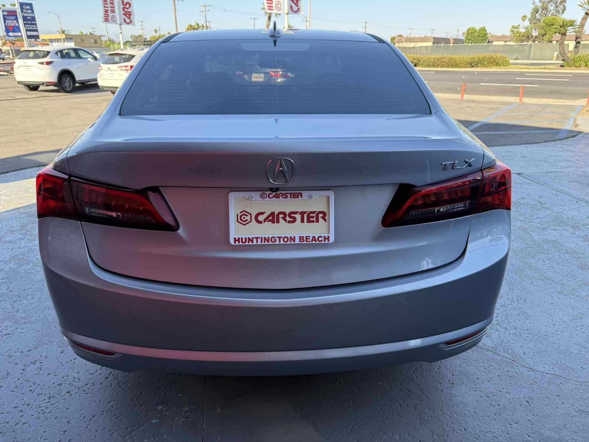 Used 2016 Acura TLX FWD image 2