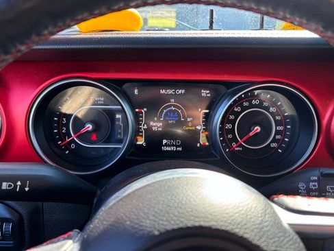 Used 2018 Jeep Wrangler Unlimited Rubicon image 13