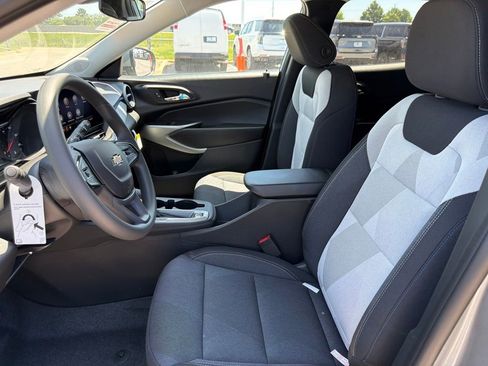 New 2026 Chevrolet Trax LS w/ LS Convenience Package FWD image 14