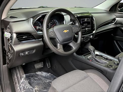 Used 2021 Chevrolet Traverse LS FWD image 16