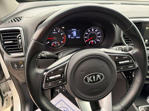 Used 2022 Kia Sportage EX image 24