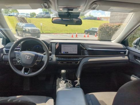 Used 2025 Toyota Camry LE FWD image 26
