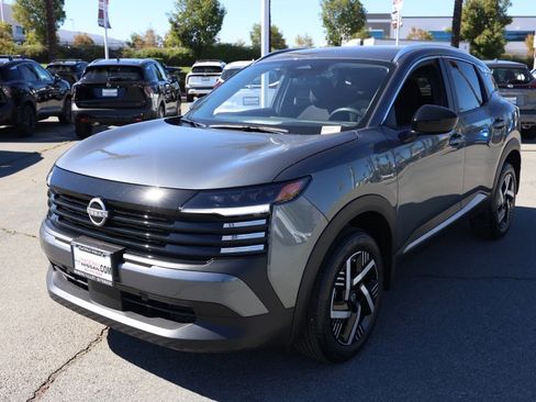 New 2026 Nissan Kicks SV image 8