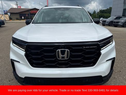 Used 2025 Honda Pilot Black Edition image 2
