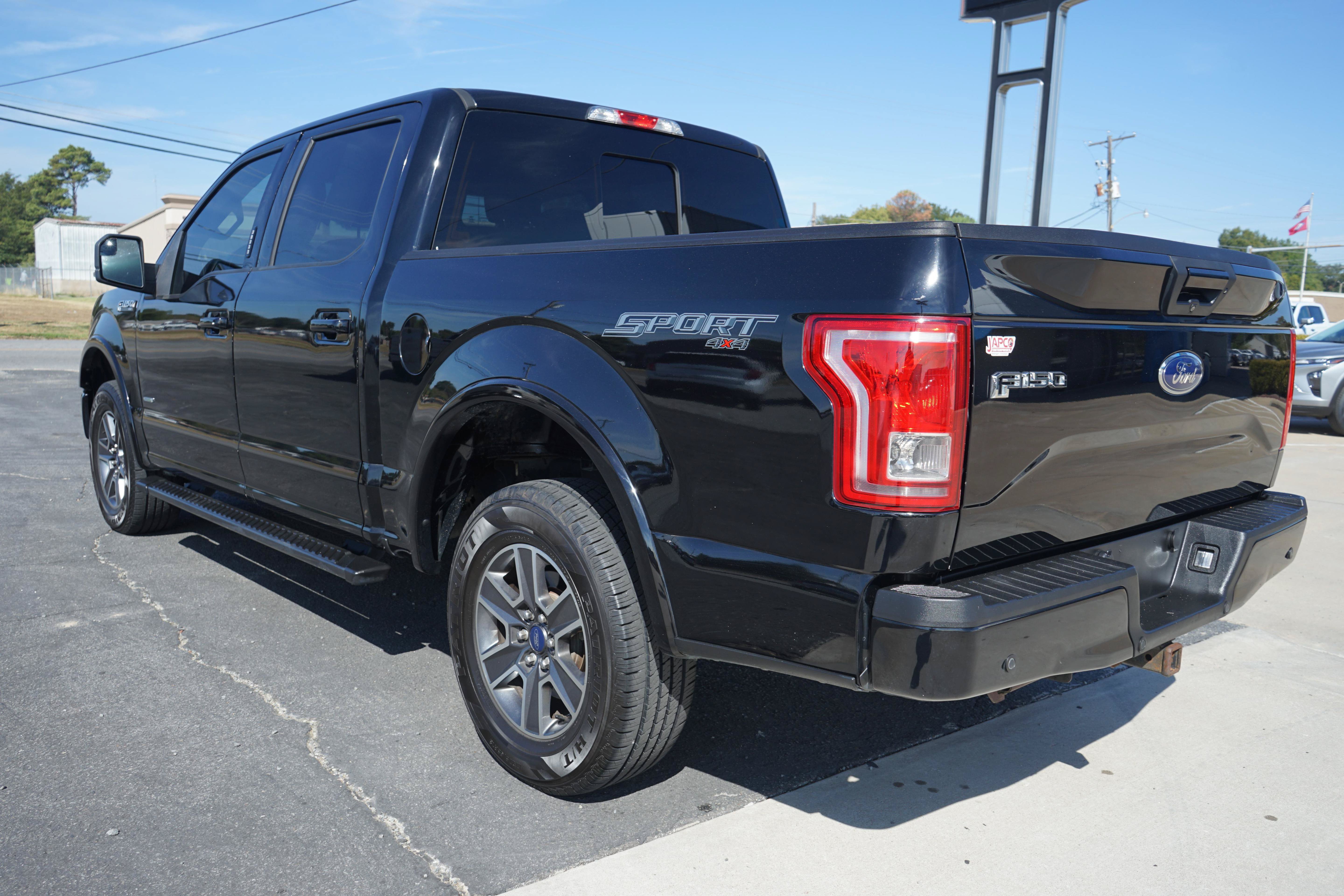 Used 2017 Ford F150 XLT w/ Equipment Group 302A Luxury AWD/4WD image 3