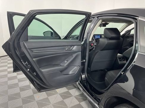Used 2019 Honda Accord EX image 43