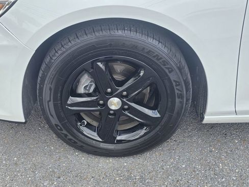 Used 2023 Chevrolet Malibu LS w/ Driver Confidence Package FWD image 9