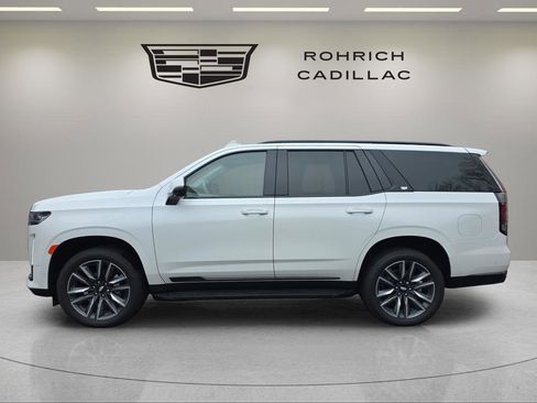 Certified 2024 Cadillac Escalade Sport Platinum w/ Heavy-Duty Trailer Package image 2